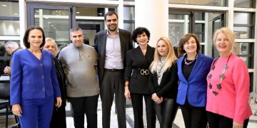 Σε Μαρούσι και Νέο Ψυχικό ο Παύλος Μαρινάκης: Δράσεις με επίκεντρο τη γυναικεία ενδυνάμωση