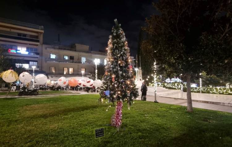 Ένωση Γονέων: Ανάβει το χριστουγεννιάτικο της δέντρο