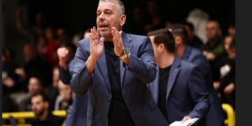 ΚΥΠΕΛΛΟ ΕΛΛΑΔΑΣ: Το Μαρούσι νίκησε την Δόξα Λευκάδας και συνεχίζει στο κυνήγι του Final 8