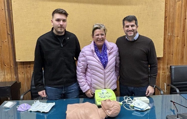 Απινιδωτής στο δημαρχείο Κηφισιάς μέσω Εταιρικής Κοινωνικής Ευθύνης