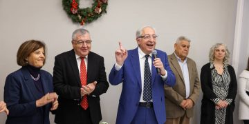 Ο δήμαρχος Θεόδωρος Αμπατζόγλου έκοψε την πίτα του Εξωραϊστικού – Εκπολιτιστικού Συλλόγου Ψαλιδίου