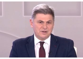 Εκτός της ευρωομάδας του ΣΥΡΙΖΑ ο Νίκος Φαραντούρης