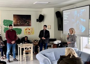 Ενημερωτική ομιλία για ηλεκτρονικές και τηλεφωνικές απάτες στα Β’ & Γ’ ΚΑΠΗ Κηφισιάς