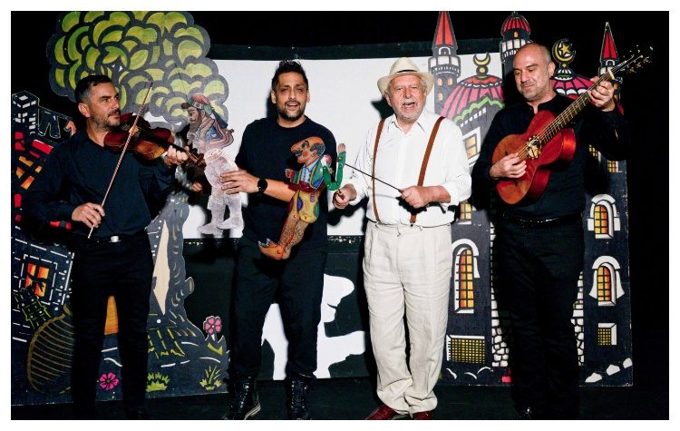 Καραγκιοζοπαίχτης νυν και αεί- Ο Πάνος Σκουρολιάκος ζωντανεύει τη ζωή του Θανάση Σπυρόπουλου στο Ίδρυμα Μιχάλης Κακογιάννης