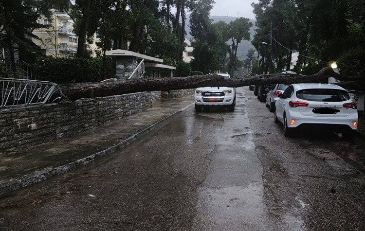 Η Κηφισιά άντεξε στην κακοκαιρία