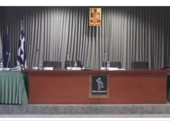 Δημοτικό Συμβούλιο Αμαρουσίου: Στα άκρα η αντιπαράθεση Αμπατζόγλου - Γιαννακόπουλου