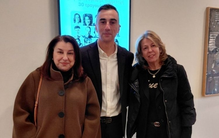 Αριστερά η αντιδήμαρχος Παπάγου-Χολαργού Γεωργία Παγώνη