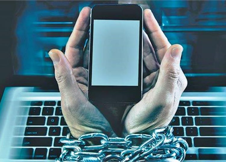 «Παιδιά και έφηβοι μπροστά σε οθόνες»: Ανοικτή εκδήλωση από την παράταξη «ΠΕΝΤΕΛΗ ΠΟΛΗ ΠΡΟΤΥΠΟ»