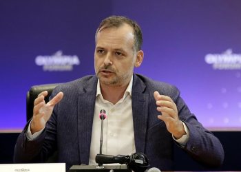 Σειρά προτάσεων «για μια νέα μεγάλη μεταρρύθμιση στο μοντέλο διακυβέρνησης», με έμφαση στην αποκέντρωση και την Αυτοδιοίκηση κατέθεσε ο δήμαρχος Αθηναίων Χάρης Δούκας προς τον γραμματέα της ΚΟΕΣ του ΠΑΣΟΚ – ΚΙΝΑΛ, στο πλαίσιο της κατάρτισης του προγράμματος του κόμματος