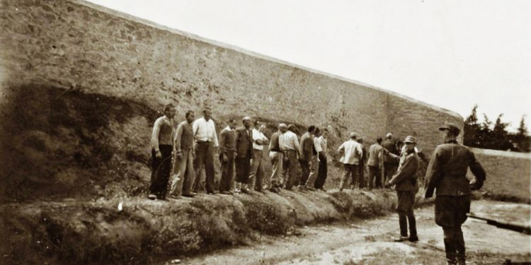 «Στον τοίχο» και η λογική…