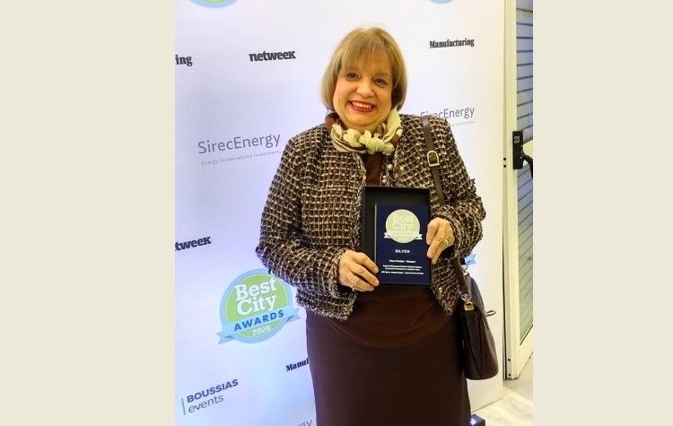 Την τιμητική πλακέτα παρέλαβε η αντιδήμαρχος Προαγωγής της Δημόσιας Υγείας & Κέντρων Ανοιχτής Προστασίας Ηλικιωμένων Ειρήνη Βεντουζά – Παπανικολάου.