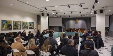 Forum Νέων Αμαρουσίου