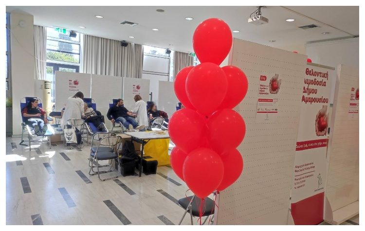 Με μεγάλη συμμετοχή πολιτών πραγματοποιήθηκε η 51η Εθελοντική Αιμοδοσία του Δήμου Αμαρουσίου, σε συνεργασία με τη Νοσηλευτική Υπηρεσία Αιμοδοσίας του νοσοκομείου «Αμαλία Φλέμινγκ», η οποία διεξήχθη το διήμερο 17 και 18 Φεβρουαρίου