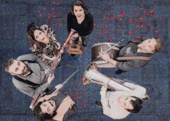 Μία μουσικο-αφηγηματική παράσταση για τη θυσία και τη μνήμη των λουλουδιών