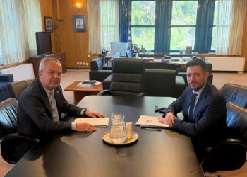 Δεξιά ο Κωνσταντίνος Κυρανάκης, με αριστερά του τον Ηλία Αποστολόπουλο