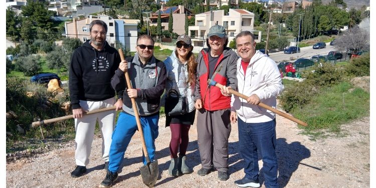 Με πολύ μεγάλη επιτυχία πραγματοποιήθηκε άλλη μία Δράση Εθελοντικής Δενδροφύτευσης, η 2η για τη φυτευτική περίοδο 2026 που διοργάνωσε ο ΣΠΑΠ σε συνεργασία με το «Όλοι Μαζί Μπορούμε» και στο Περιβάλλον και τον Δήμο Παλλήνης στο Πεντελικό Όρος
