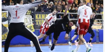 Την ήττα με 29-33 γνώρισε η ΑΕΚ από τον Ολυμπιακό  στον τελικό του  22ου Final Four Κυπέλλου Ανδρών στο κλειστό του Καματερού