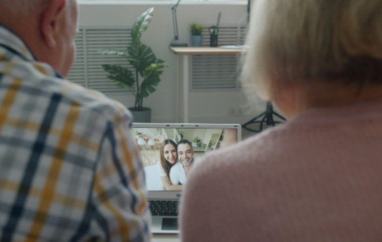 Ψηφιακή εκπαίδευση και ενδυνάμωση ηλικιωμένων μέσω Δήμου