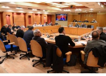 ΚΕΔΕ: «Να ακουστεί η Αυτοδιοίκηση στην συνταγματική αναθεώρηση»