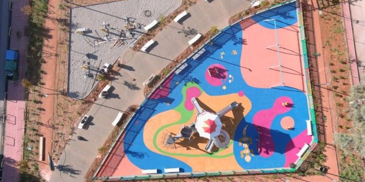 Παραδόθηκε η έβδομη νέα πλατεία και μια καινούρια παιδική χαρά στο Πάτημα Χαλανδρίου