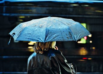 «Ράβδος στη γωνία, άρα βρέχει»…