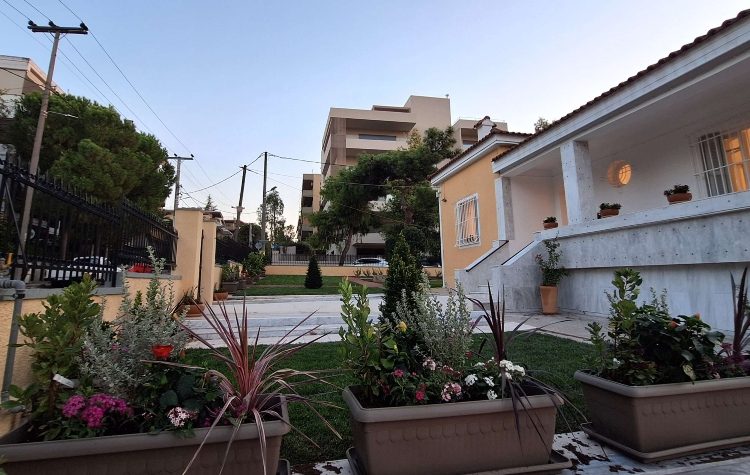 Εγκαίνια για την «Ανοιξιάτικη έκθεση χρωμάτων» στη Δημοτική Πινακοθήκη