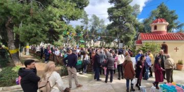 Εγκαινιάστηκε η παιδική χαρά στην πλατεία Ελευθερίας