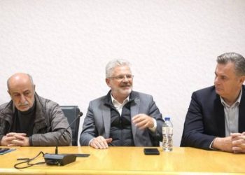 Κοινή κοπή πίτας τριών παρατάξεων της αντιπολίτευσης