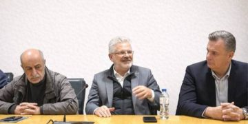 Κοινή κοπή πίτας τριών παρατάξεων της αντιπολίτευσης