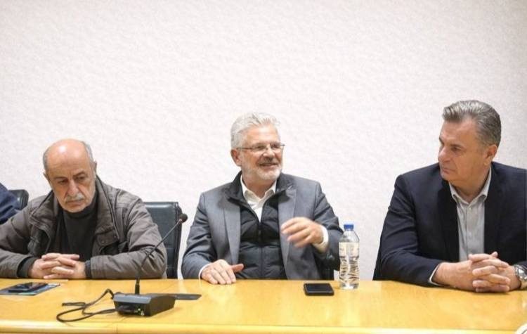 Κοινή κοπή πίτας τριών παρατάξεων της αντιπολίτευσης