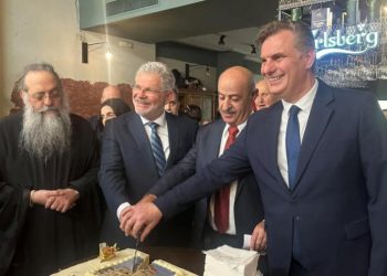 «Ποδαρικό» εκδηλώσεων για τη συμμαχία τριών παρατάξεων της αντιπολίτευσης