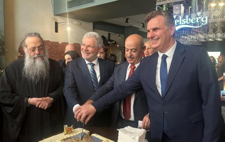 «Ποδαρικό» εκδηλώσεων για τη συμμαχία τριών παρατάξεων της αντιπολίτευσης