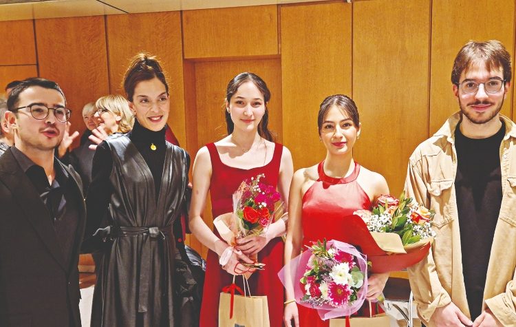 Μουσική κριτική παρουσίαση σε συναυλία τεσσάρων νέων δεξιοτεχνικών αστέρων