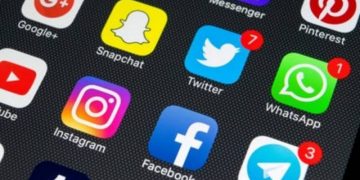 Συνεχίζεται την Τετάρτη 25 Φεβρουαρίου στις 19:00 στο 5ο Δημοτικό Σχολείο Βριλησσίων (Αλφειού 62)  ο κύκλος συναντήσεων της Σχολής Γονέων της Αντιδημαρχίας Οικογενειακής Πολιτικής, Ισότητας και Προσχολικής Ηλικίας του Δήμου Βριλησσίων. Η τρίτη συνάντηση του κύκλου έρχεται να αναδείξει ένα ιδιαίτερα επίκαιρο ζήτημα που αφορά γονείς και παιδιά στη σύγχρονη ψηφιακή εποχή