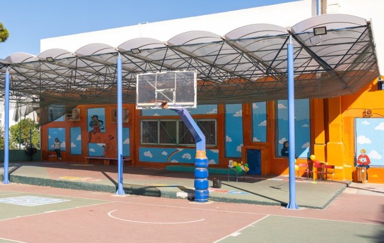 Τοποθετήθηκε το στέγαστρο στο 7ο δημοτικό σχολείο Νέας Ιωνίας