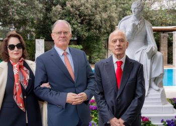 Ο ΠτΔ Κωνσταντίνος Τασούλας στα αποκαλυπτήρια του μνημείου