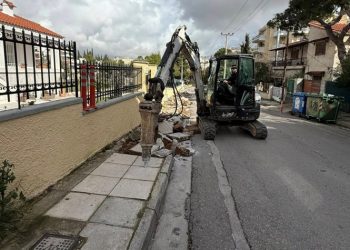 Άρχισε η ανάπλαση της οδού Βρυούλων
