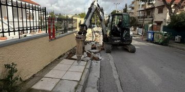 Άρχισε η ανάπλαση της οδού Βρυούλων