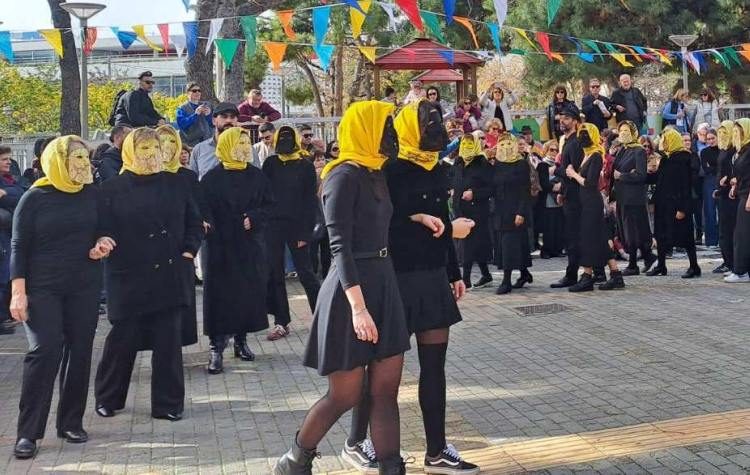 Διήμερο αποκριάτικο κέφι στο Χαλάνδρι (Φωτογραφίες)