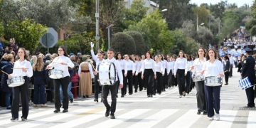 Φιλοθέη - Ψυχικό: ο Δήμος τίμησε την 25η Μαρτίου με παρελάσεις και μηνύματα ενότητας