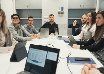 H HELLENiQ ENERGY δημιουργεί τη νέα γενιά στελεχών της Ενέργειας