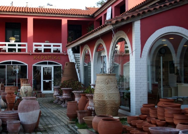 Mαθήματα τροχού στο Κέντρο Ελληνικής Κεραμικής