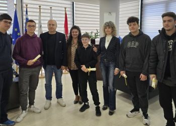 Τους συμμετέχοντες στον διαγωνισμό «Αρχιμήδης» συνάντησε ο Νίκος Μπάμπαλος