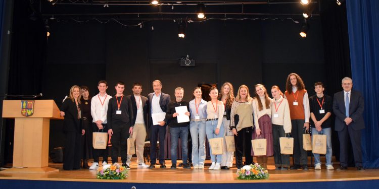 Με άρωμα… Μελισσίων και Ψυχικού ο φετινός Διαγωνισμός Ερμηνευτικής Ανάγνωσης Λογοτεχνικών Κειμένων για Λύκεια της Αττικής