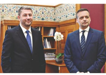 ΠΑΣΟΚ: Σε αναζήτηση κατεύθυνσης