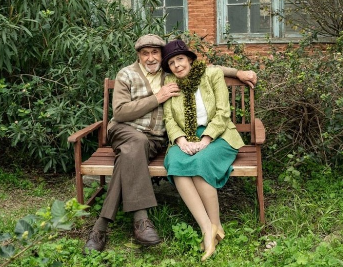 «Εντός Περιθωρίου»: Μια παράσταση που αξίζει να δείτε