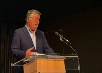 Καταγγελία για τη συμπεριφορά του Γ. Λογοθέτη – Τι απαντά ο ίδιος