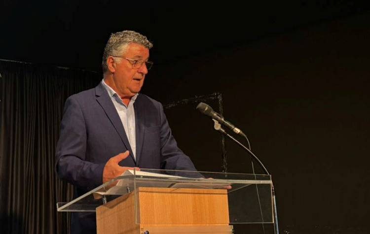 Καταγγελία για τη συμπεριφορά του Γ. Λογοθέτη – Τι απαντά ο ίδιος