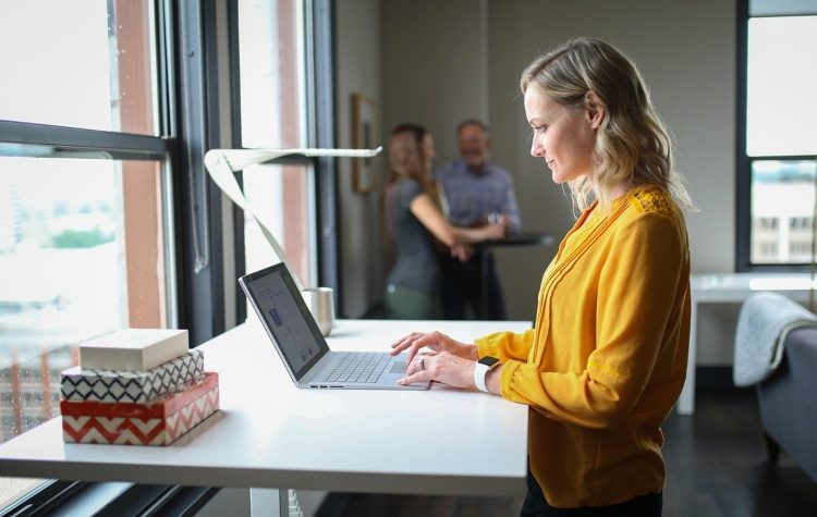 #GiveToGain: Το μήνυμα της IWG για την Παγκόσμια Ημέρα της Γυναίκας