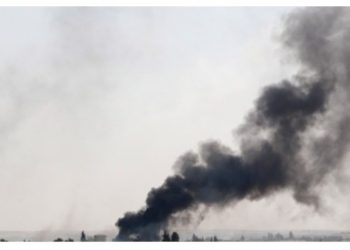 Εκατοντάδες ισραηλινά αεροσκάφη εξαπολύουν «αυτή τη στιγμή» ταυτόχρονα πλήγματα στον Λίβανο και στο Ιράν, δήλωσε σήμερα εκπρόσωπος του ισραηλινού στρατού, ο ταξίαρχος Εφί Ντεφρίν. Παράλληλα το Ισραήλ ανακοίνωσε ότι διεξήγαγε στοχευμένο πλήγμα εναντίον διοικητή της Χεζμπολάχ στη Βηρυτό